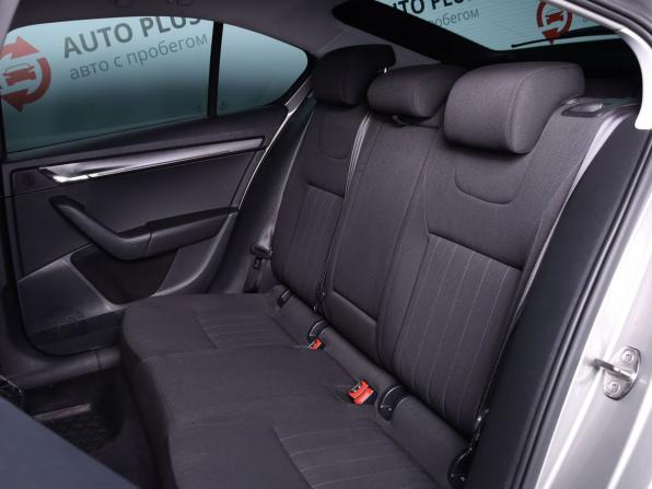 Skoda Octavia III (A7) Рестайлинг с пробегом 2019 года, цена 2 520 000 рублей, 70573 км, лифтбек, Автокод Объявления