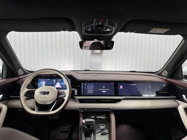 Geely Monjaro I с пробегом 2023 года, цена 3 300 000 рублей, 25077 км, внедорожник, Автокод Объявления