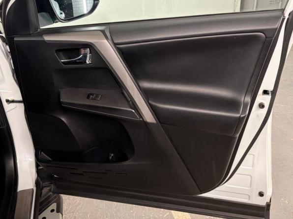 Toyota RAV4 IV (XA40) Рестайлинг с пробегом 2019 года, цена 2 250 000 рублей, 249504 км, внедорожник, Автокод Объявления
