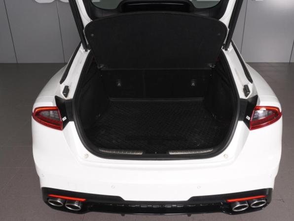 Kia Stinger I с пробегом 2018 года, цена 2 425 000 рублей, 110135 км, лифтбек, Автокод Объявления