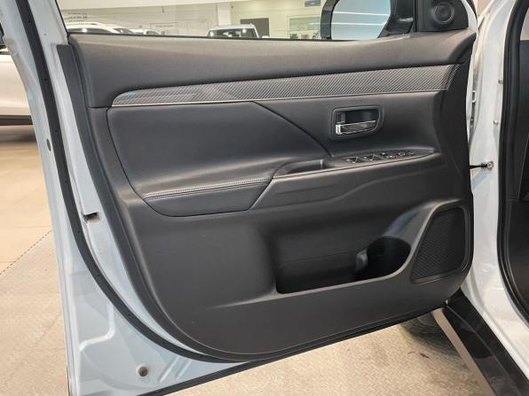Mitsubishi Outlander III Рестайлинг 3 с пробегом 2021 года, цена 2 260 000 рублей, 120000 км, внедорожник, Автокод Объявления