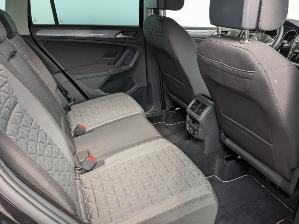 Volkswagen Tiguan II Рестайлинг с пробегом 2021 года, цена 2 645 000 рублей, 71767 км, внедорожник, Автокод Объявления