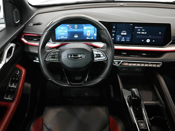 Geely Coolray I Рестайлинг с пробегом 2023 года, цена 2 290 000 рублей, 43343 км, внедорожник, Автокод Объявления