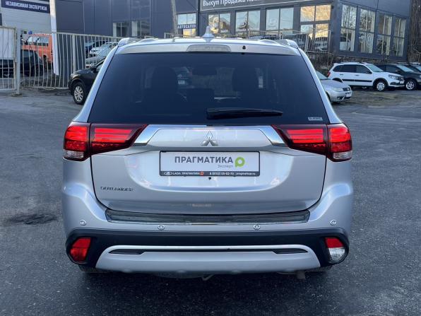Mitsubishi Outlander III Рестайлинг 3 с пробегом 2021 года, цена 2 849 000 рублей, 88000 км, внедорожник, Автокод Объявления