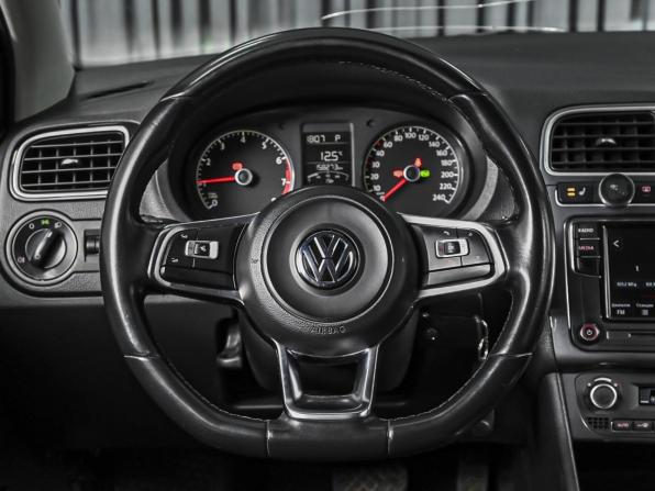 Volkswagen Polo V Рестайлинг с пробегом 2018 года, цена 1 228 000 рублей, 158273 км, седан, Автокод Объявления