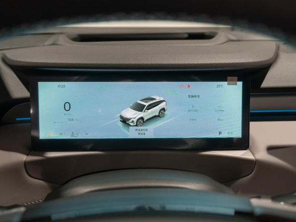 Geely Atlas II с пробегом 2026 года, цена 3 400 000 рублей, 11 км, внедорожник, Автокод Объявления
