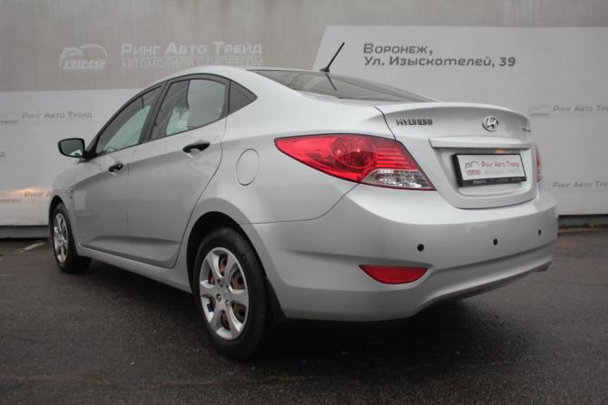 Hyundai Solaris I с пробегом 2013 года, цена 895 000 рублей, 104754 км, седан, Автокод Объявления