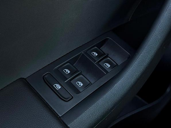 Volkswagen Polo VI с пробегом 2021 года, цена 1 664 300 рублей, 36385 км, лифтбек, Автокод Объявления