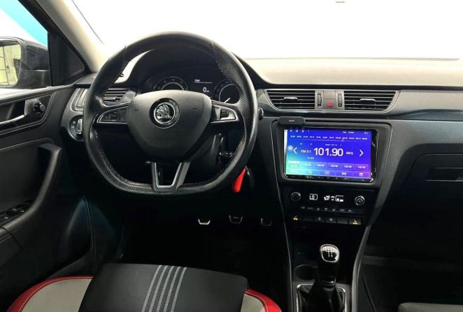 Skoda Rapid I с пробегом 2017 года, цена 1 230 000 рублей, 79931 км, лифтбек, Автокод Объявления