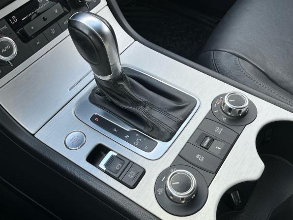 Volkswagen Touareg II с пробегом 2013 года, цена 2 199 000 рублей, 159488 км, внедорожник, Автокод Объявления