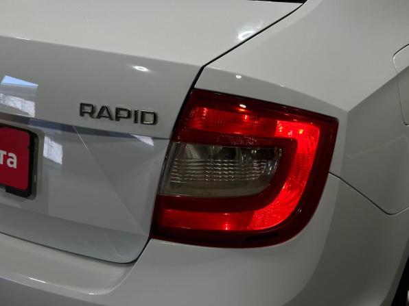 Skoda Rapid I с пробегом 2015 года, цена 969 000 рублей, 170348 км, лифтбек, Автокод Объявления