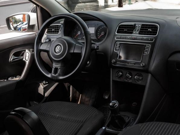 Volkswagen Polo V с пробегом 2011 года, цена 570 000 рублей, 252804 км, седан, Автокод Объявления