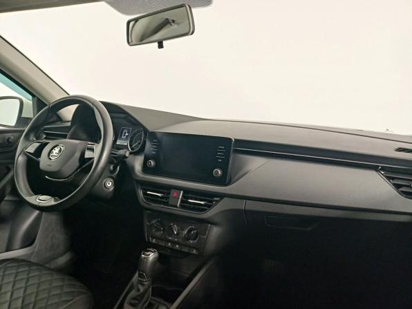 Skoda Rapid II с пробегом 2021 года, цена 1 749 000 рублей, 58000 км, лифтбек, Автокод Объявления