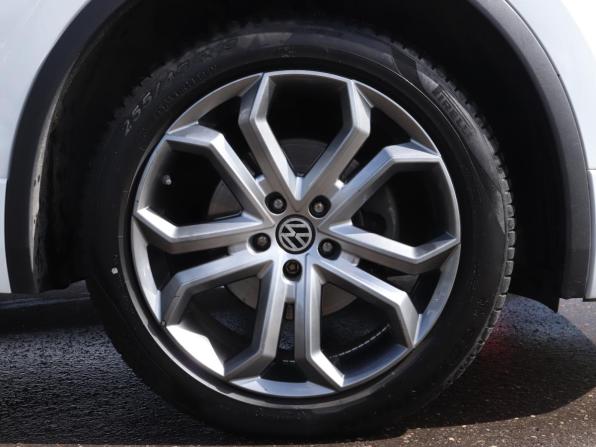 Volkswagen Tiguan II с пробегом 2018 года, цена 2 793 285 рублей, 193879 км, внедорожник, Автокод Объявления