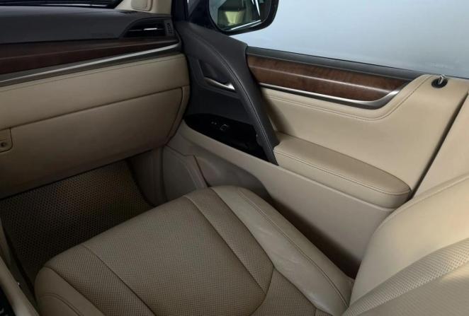 Lexus LX III Рестайлинг 2 с пробегом 2018 года, цена 8 490 000 рублей, 153969 км, внедорожник, Автокод Объявления