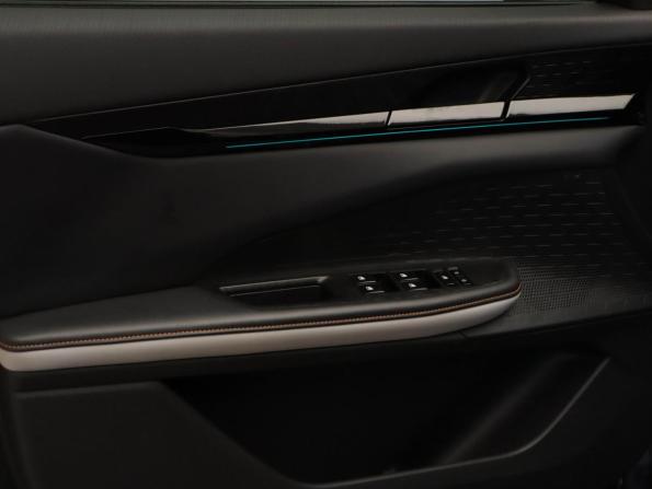 Changan UNI-V I с пробегом 2024 года, цена 2 425 000 рублей, 17007 км, лифтбек, Автокод Объявления