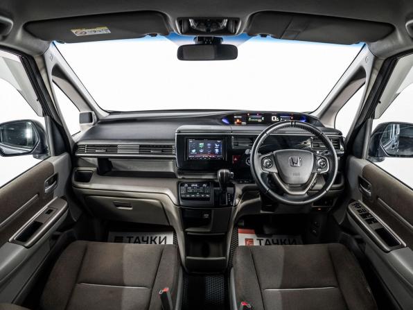 Honda Stepwgn V Рестайлинг с пробегом 2017 года, цена 1 850 500 рублей, 115163 км, минивэн, Автокод Объявления