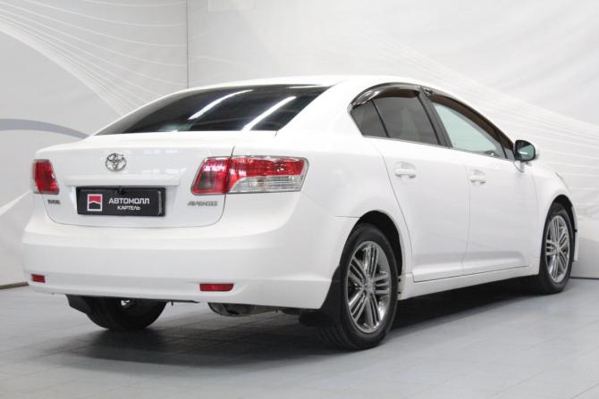 Toyota Avensis III с пробегом 2011 года, цена 1 099 000 рублей, 198213 км, седан, Автокод Объявления
