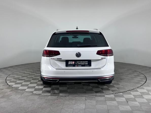 Volkswagen Passat B8 с пробегом 2019 года, цена 2 450 000 рублей, 208403 км, универсал, Автокод Объявления