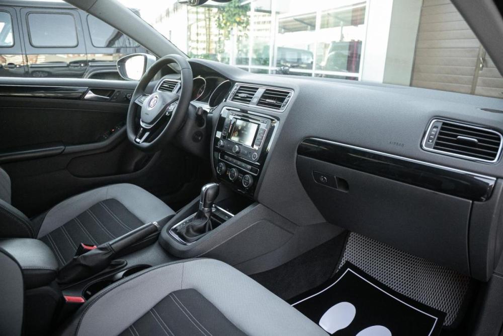 Volkswagen Jetta VI Иркутск  - изображение 19