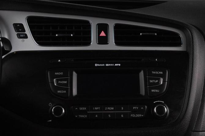 Kia Ceed II с пробегом 2015 года, цена 1 299 000 рублей, 127000 км, хэтчбек, Автокод Объявления
