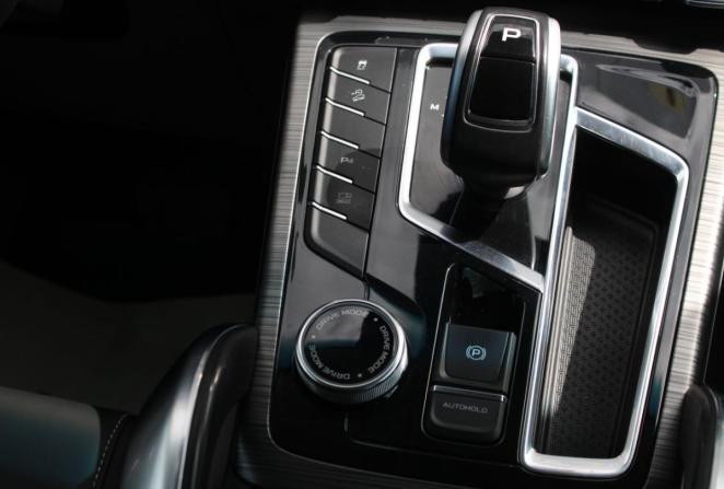 Geely Atlas Pro с пробегом 2023 года, цена 1 980 000 рублей, 40401 км, внедорожник, Автокод Объявления