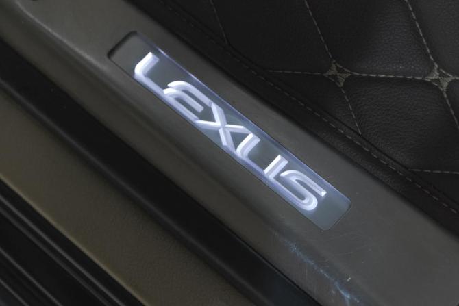 Lexus LX III Рестайлинг с пробегом 2013 года, цена 4 419 000 рублей, 283000 км, внедорожник, Автокод Объявления