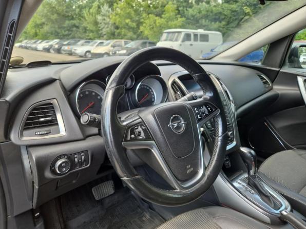 Opel Astra J с пробегом 2012 года, цена 640 000 рублей, 164872 км, хэтчбек, Автокод Объявления
