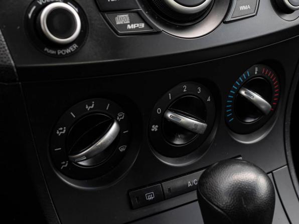 Mazda 3 II (BL) Рестайлинг с пробегом 2012 года, цена 948 070 рублей, 181157 км, седан, Автокод Объявления