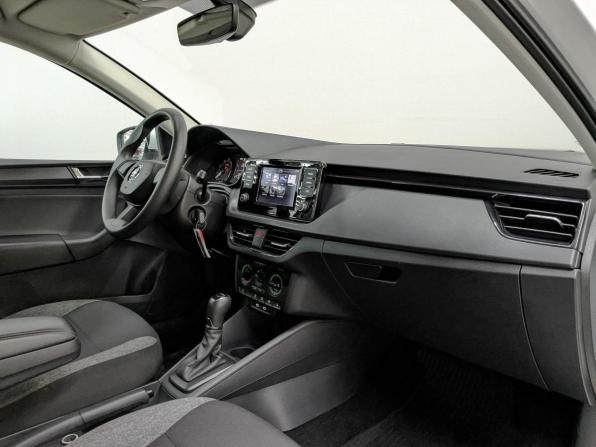 Skoda Rapid II с пробегом 2021 года, цена 1 070 000 рублей, 227328 км, лифтбек, Автокод Объявления