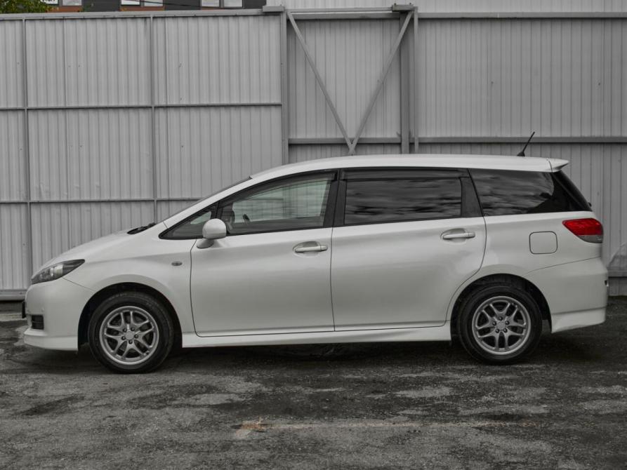 Toyota Wish II Екатеринбург  - изображение 7