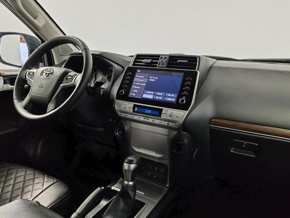 Toyota Land Cruiser Prado 150 Series Рестайлинг 3 с пробегом 2022 года, цена 6 999 000 рублей, 56751 км, внедорожник, Автокод Объявления
