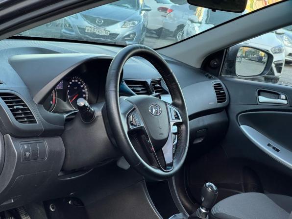 Hyundai Solaris I с пробегом 2013 года, цена 799 000 рублей, 118194 км, седан, Автокод Объявления