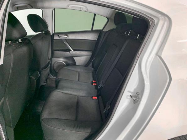 Mazda 3 II (BL) Рестайлинг с пробегом 2013 года, цена 891 000 рублей, 210621 км, седан, Автокод Объявления
