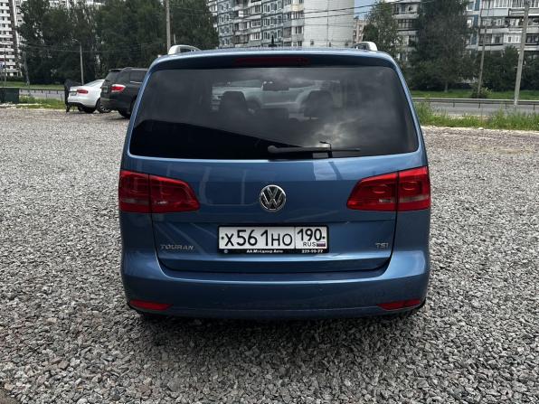 Volkswagen Touran I Рестайлинг 2 с пробегом 2010 года, цена 999 000 рублей, 236516 км, компактвэн, Автокод Объявления