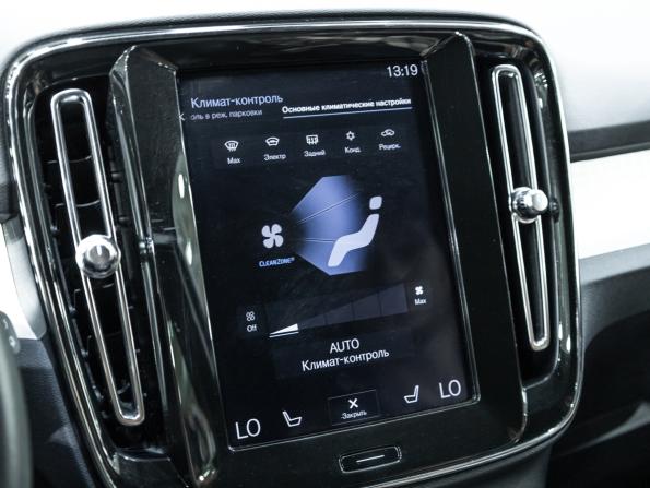 Volvo XC40 I с пробегом 2019 года, цена 2 769 700 рублей, 85057 км, внедорожник, Автокод Объявления