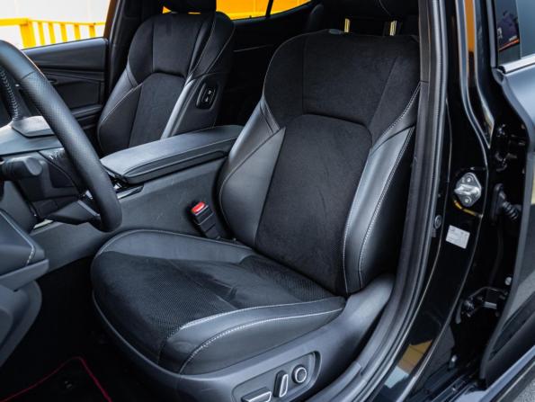 Toyota Camry IX (XV80) China Market с пробегом 2025 года, цена 4 306 500 рублей, 15585 км, седан, Автокод Объявления