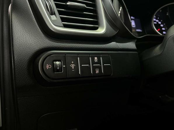 Kia Ceed III с пробегом 2021 года, цена 1 890 000 рублей, 65707 км, универсал, Автокод Объявления