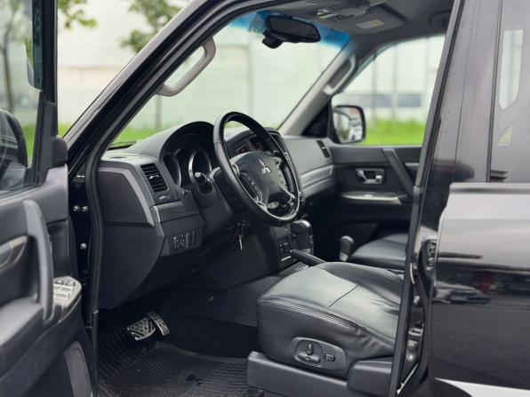 Mitsubishi Pajero IV Рестайлинг 1 с пробегом 2011 года, цена 2 100 000 рублей, 133024 км, внедорожник, Автокод Объявления
