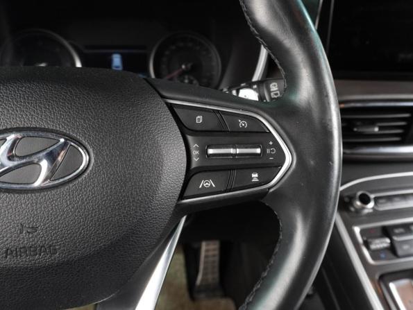 Hyundai Santa Fe IV Рестайлинг с пробегом 2021 года, цена 3 765 000 рублей, 69391 км, внедорожник, Автокод Объявления