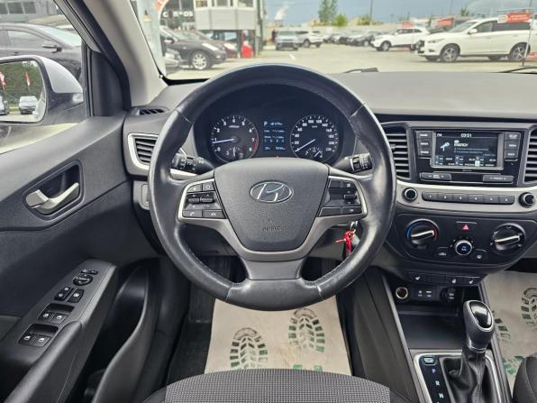Hyundai Solaris II с пробегом 2017 года, цена 1 214 995 рублей, 78933 км, седан, Автокод Объявления