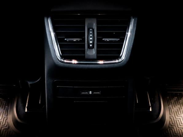Skoda Octavia III (A7) Рестайлинг с пробегом 2018 года, цена 1 745 000 рублей, 73418 км, лифтбек, Автокод Объявления