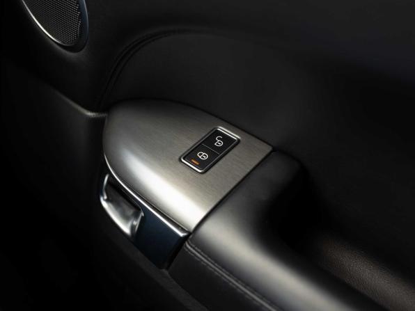 Land Rover Range Rover Sport II с пробегом 2017 года, цена 3 700 000 рублей, 208770 км, внедорожник, Автокод Объявления