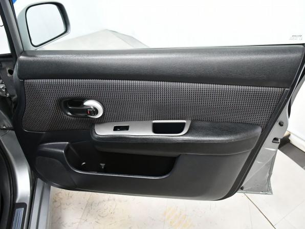 Nissan Tiida I Рестайлинг с пробегом 2010 года, цена 747 000 рублей, 182027 км, хэтчбек, Автокод Объявления