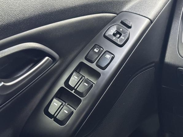 Hyundai ix35 I Рестайлинг с пробегом 2014 года, цена 1 465 000 рублей, 115759 км, внедорожник, Автокод Объявления