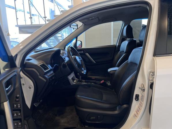 Subaru Forester IV Рестайлинг с пробегом 2015 года, цена 1 880 000 рублей, 165721 км, внедорожник, Автокод Объявления