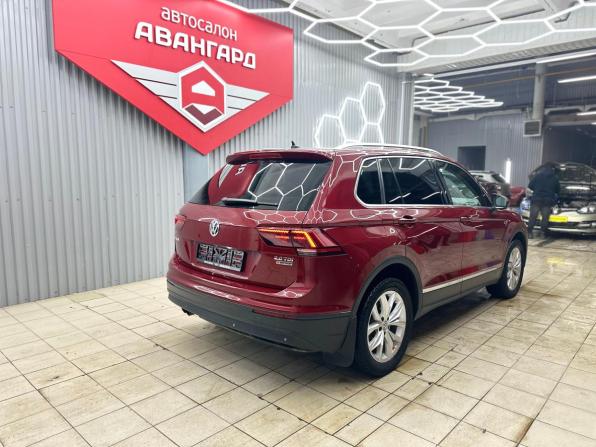 Volkswagen Tiguan II с пробегом 2017 года, цена 2 253 000 рублей, 196666 км, внедорожник, Автокод Объявления