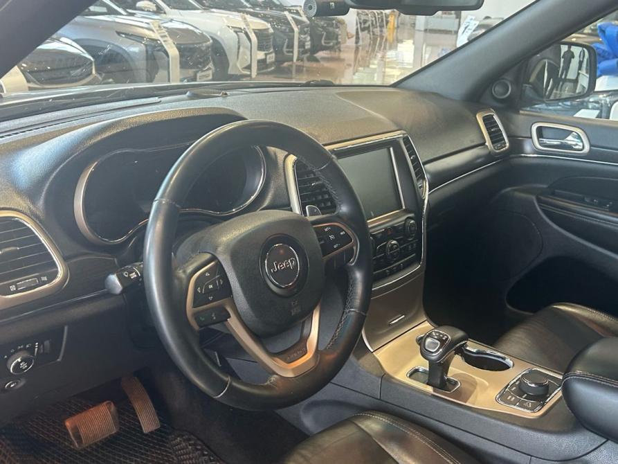 Jeep Grand Cherokee IV (WK2) Рестайлинг Челябинск  - изображение 7