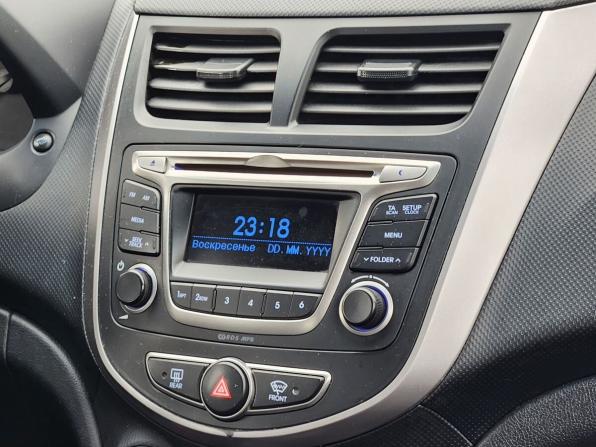 Hyundai Solaris I Рестайлинг с пробегом 2014 года, цена 869 000 рублей, 180000 км, хэтчбек, Автокод Объявления