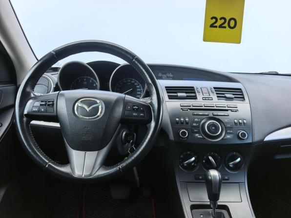 Mazda 3 II (BL) Рестайлинг с пробегом 2012 года, цена 750 000 рублей, 135000 км, седан, Автокод Объявления